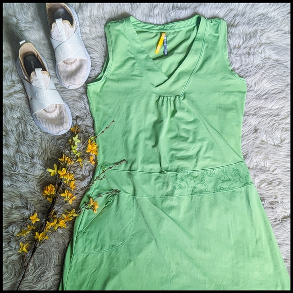 Final Price EUC Lole Activewear Sleeveless Dress in Pistachio Green - Picture 1 of 10